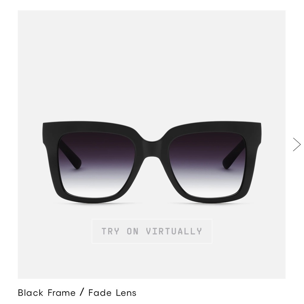 New $135 QUAY Icy Oversized glam black faded sunglasses case